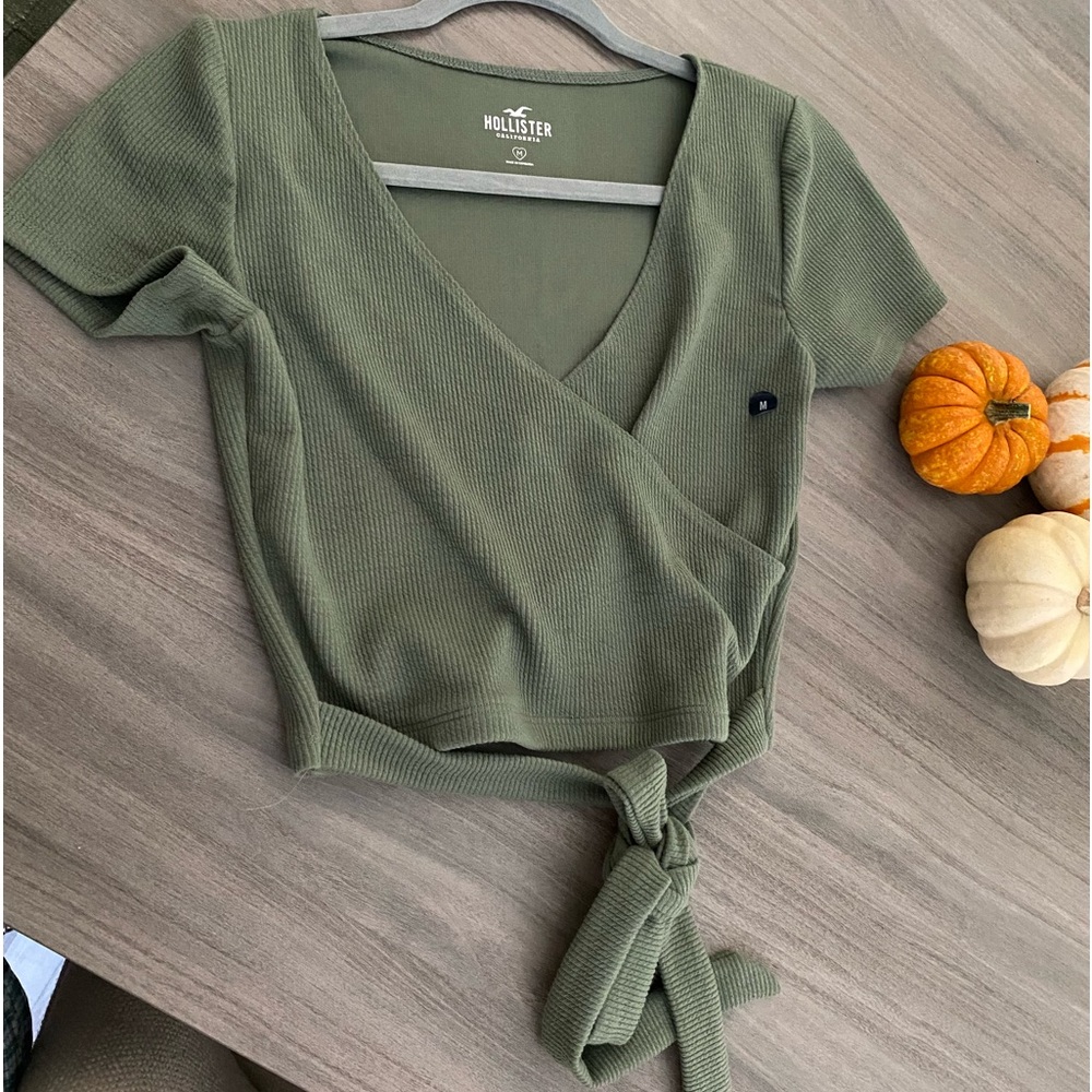 Hollister wrap Top